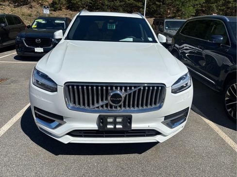 Used 2023 Volvo XC90 B6 Plus w/ Protection Package AWD/4WD image 2