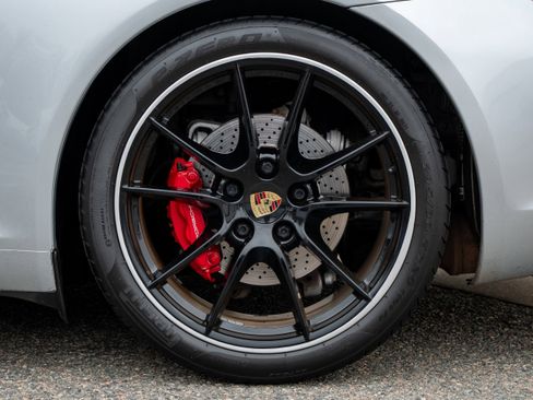 Used 2015 Porsche 911 Carrera S image 21