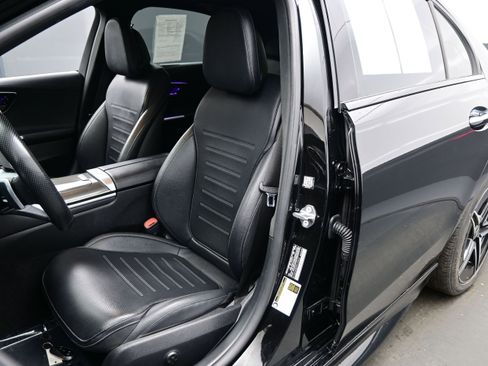 Used 2023 Mercedes-Benz C 300 4MATIC Sedan w/ AMG Line w/ Night Package image 13