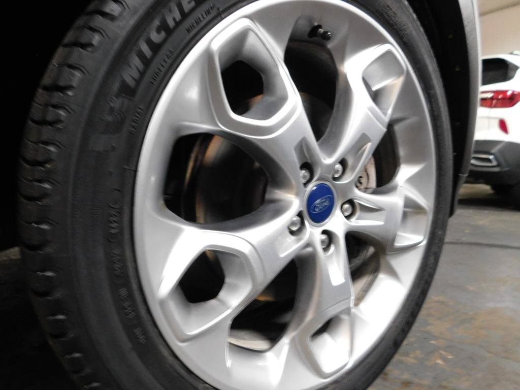 Used 2016 Ford Escape Titanium AWD/4WD image 16