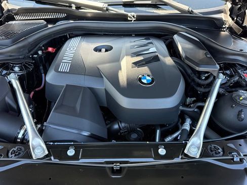 Used 2026 BMW 530i w/ Premium Package RWD image 33