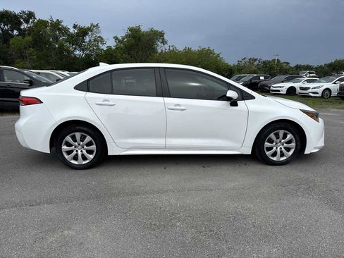 Used 2024 Toyota Corolla LE FWD image 7