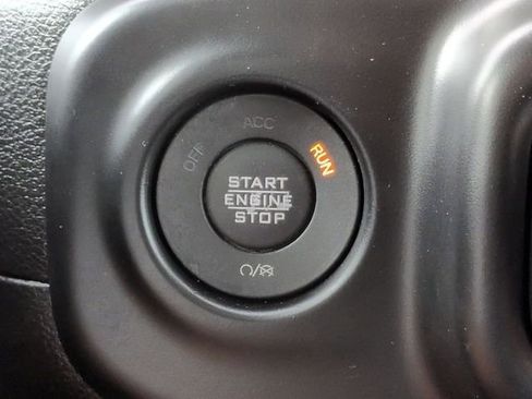 Used 2023 Jeep Gladiator Overland AWD/4WD image 26