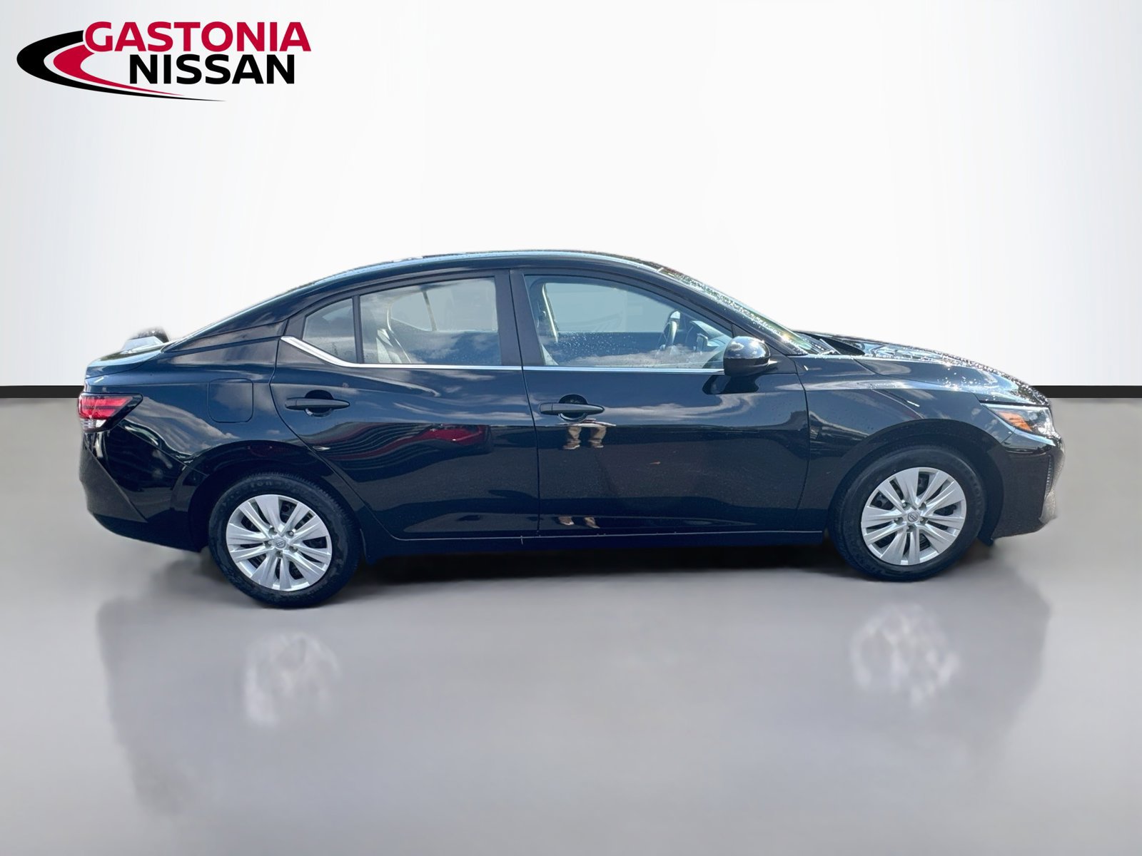 Used 2025 Nissan Sentra S FWD image 10