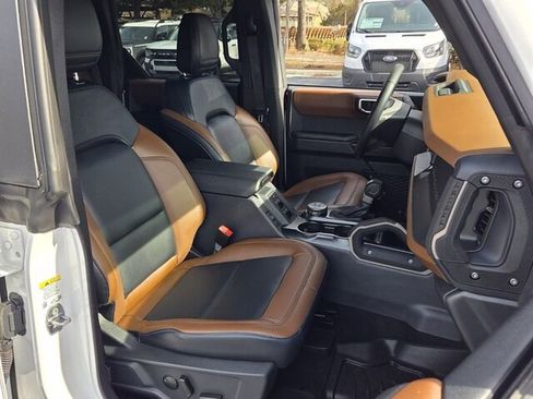 Used 2024 Ford Bronco Outer Banks image 17