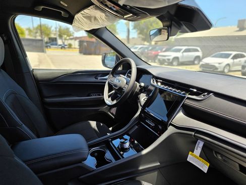 New 2026 Jeep Grand Cherokee Laredo RWD image 25