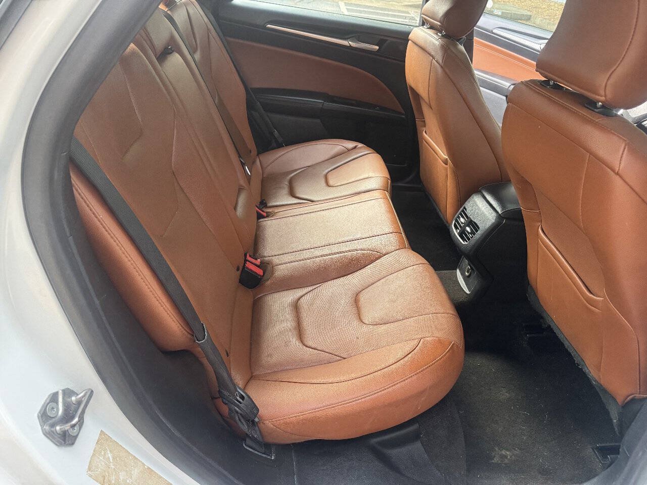 Used 2019 Ford Fusion Titanium AWD/4WD image 21