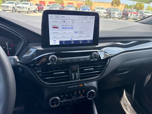 Used 2025 Ford Escape ST-Line FWD image 19