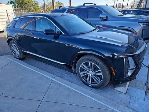 New 2024 Cadillac Lyriq Luxury image 6