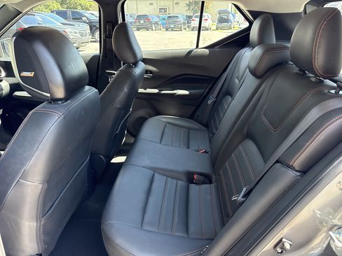 Used 2020 Nissan Kicks SR w/ SR Premium Package FWD image 10