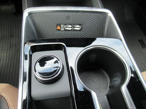 Certified 2025 Chevrolet Equinox ACTIV w/ Safety and Technology Package FWD image 29