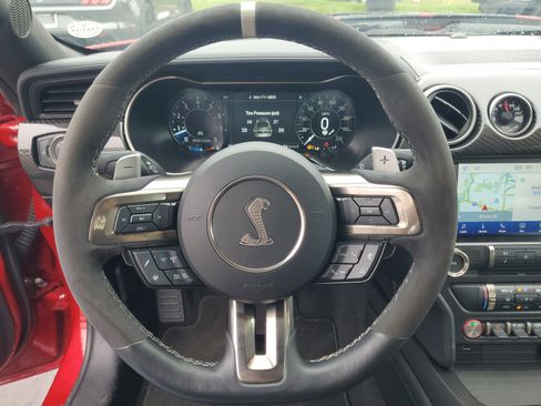 Used 2021 Ford Mustang Shelby GT500 w/ Carbon Fiber Track Pack image 14