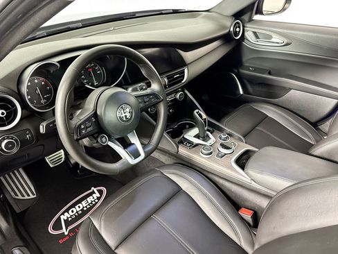 Used 2022 Alfa Romeo Giulia Ti w/ Active Assist Plus Package image 5