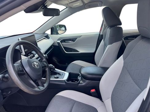 Used 2023 Toyota RAV4 XLE image 10