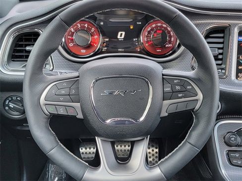 Used 2016 Dodge Challenger SRT Hellcat image 32