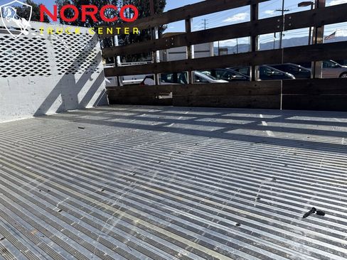 Used 2024 Ford F550 2WD Regular Cab Super Duty image 9