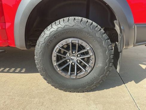 Used 2018 Ford F150 Raptor w/ Equipment Group 802A Luxury image 6