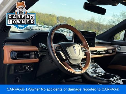 Used 2022 Lincoln Nautilus Black Label w/ Class II Trailer Tow Package image 2