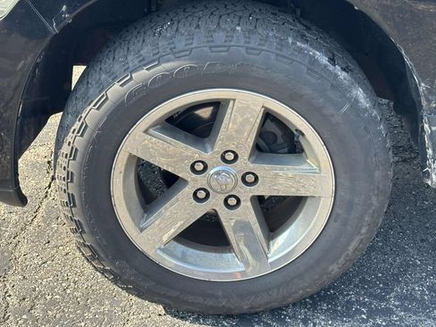 Used 2013 RAM 1500 Express AWD/4WD image 9
