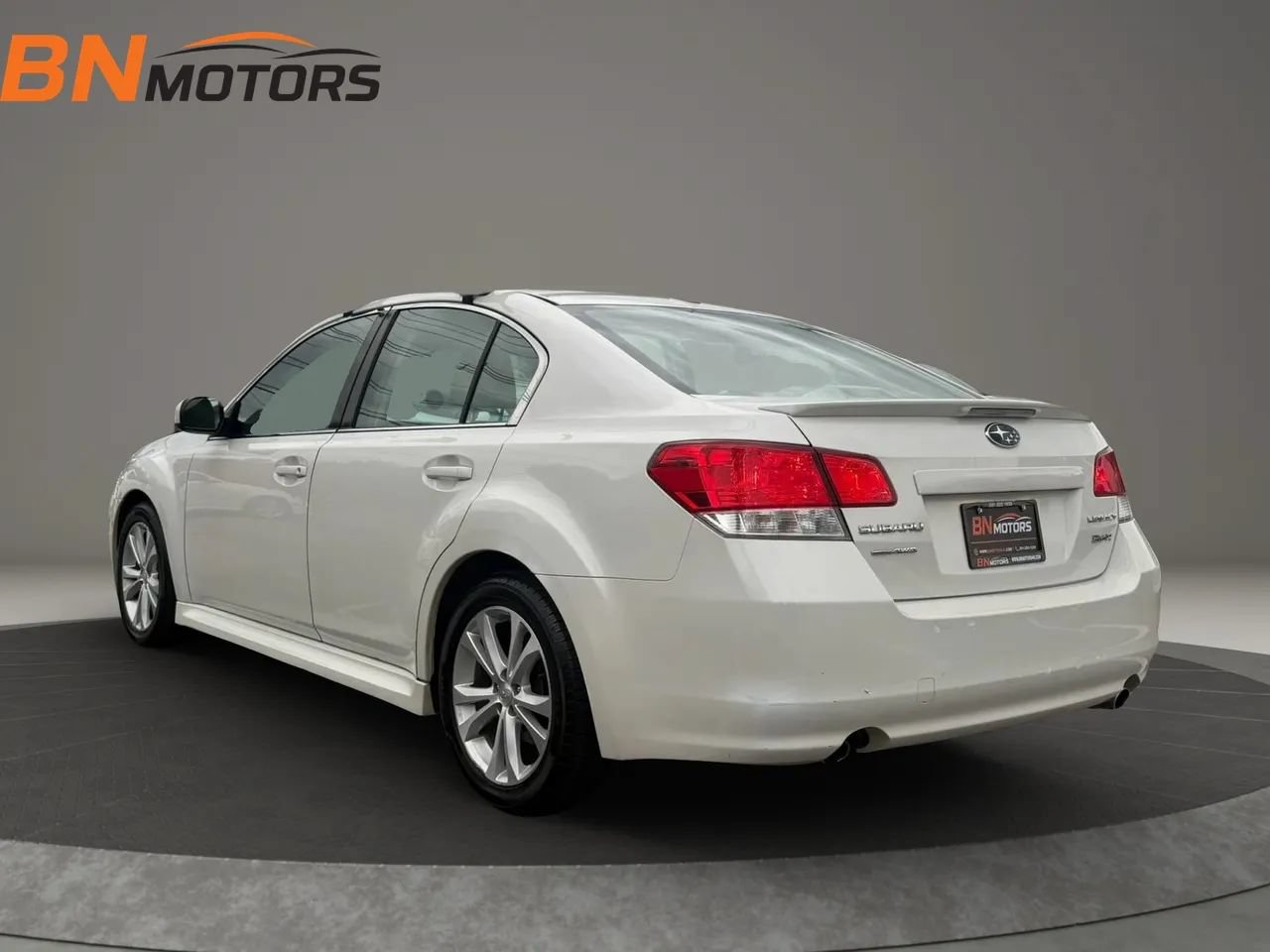 Used 2013 Subaru Legacy 3.6R Limited AWD/4WD image 8
