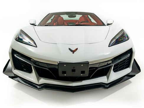 Used 2025 Chevrolet Corvette Z06 w/ Stealth Interior Trim Package RWD image 13