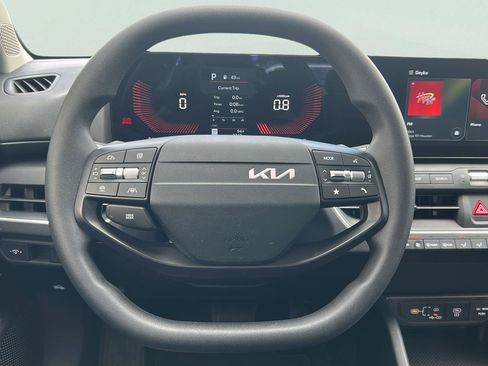 Used 2025 Kia K4 FWD image 10