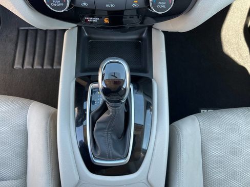 Used 2018 Nissan Rogue Sport SV w/ SV Technology Package image 26