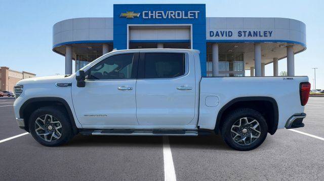 Used 2025 GMC Sierra 1500 SLT w/ SLT Premium Plus Package AWD/4WD image 5