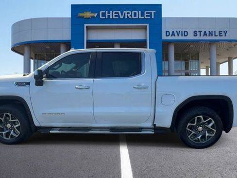 Used 2025 GMC Sierra 1500 SLT w/ SLT Premium Plus Package AWD/4WD image 5