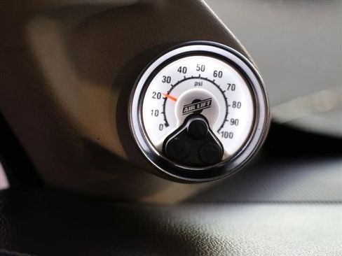 Used 2016 GMC Sierra 2500 Denali w/ Driver Alert Package image 26