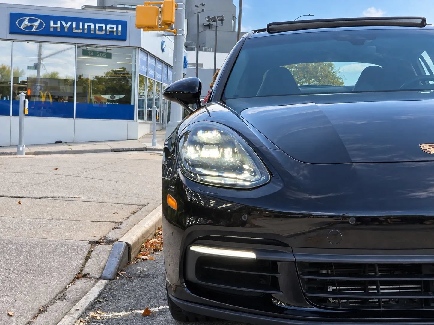 Used 2019 Porsche Panamera 4 AWD/4WD image 11