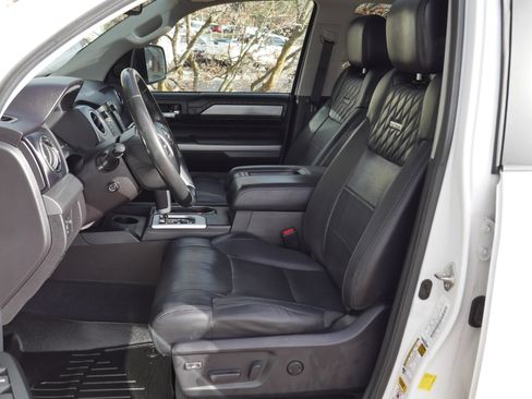 Used 2015 Toyota Tundra Platinum image 3