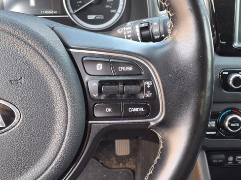 Used 2017 Kia Niro Touring image 21
