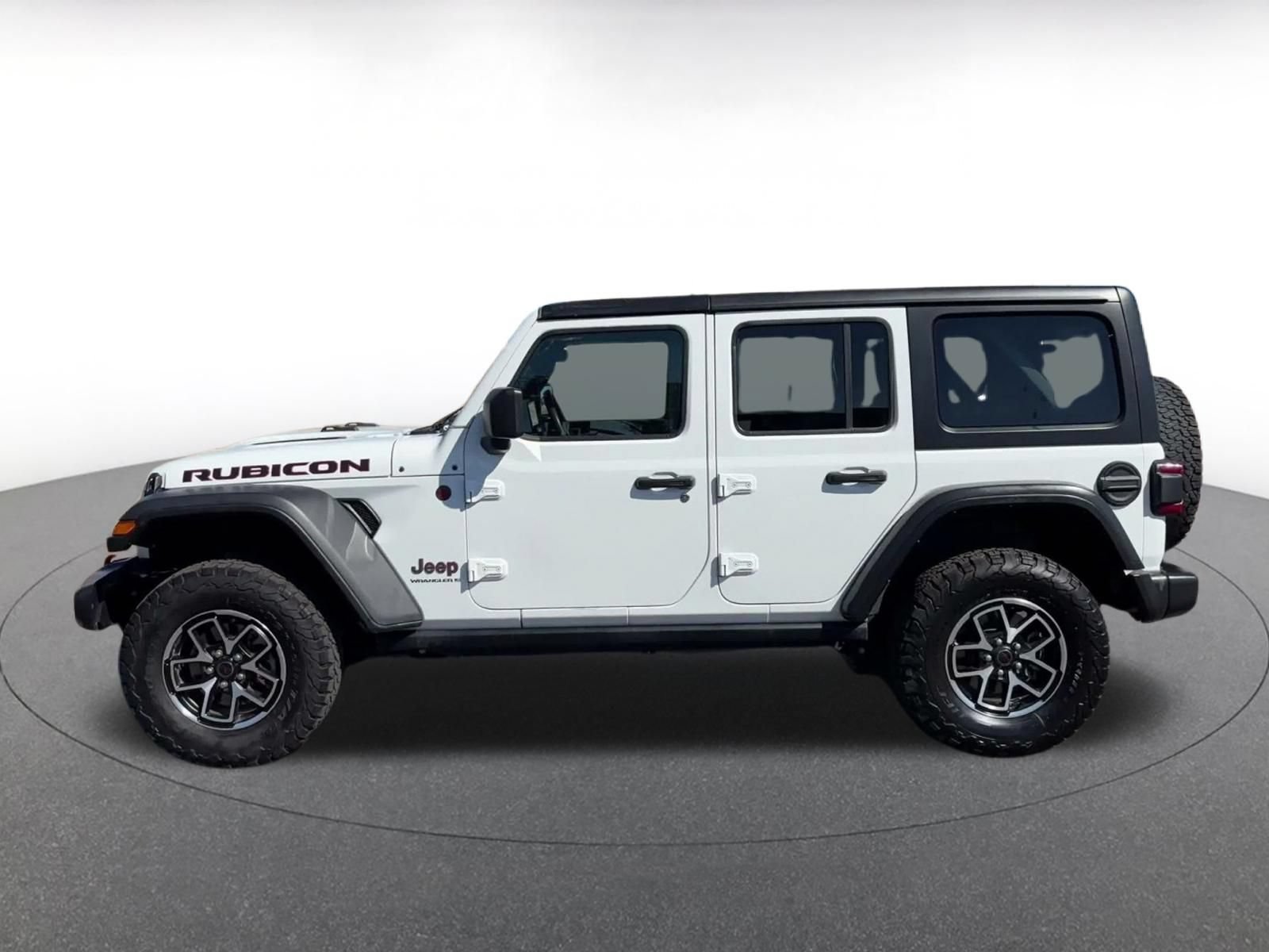 Used 2025 Jeep Wrangler Unlimited Rubicon AWD/4WD image 8
