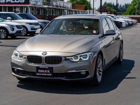 Used 2018 BMW 330i Sedan w/ Premium Package RWD image 7