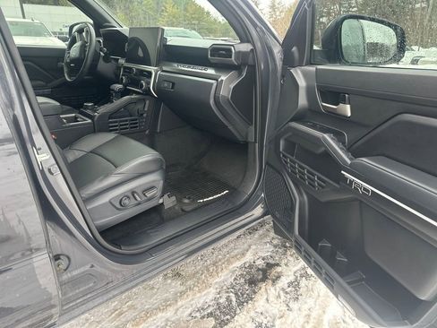Used 2024 Toyota Tacoma TRD Sport w/ TRD Sport Premium Package image 8