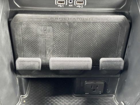 Used 2025 RAM 1500 Big Horn RWD image 31