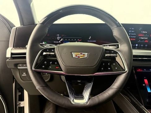 Used 2025 Cadillac Escalade V AWD/4WD image 27