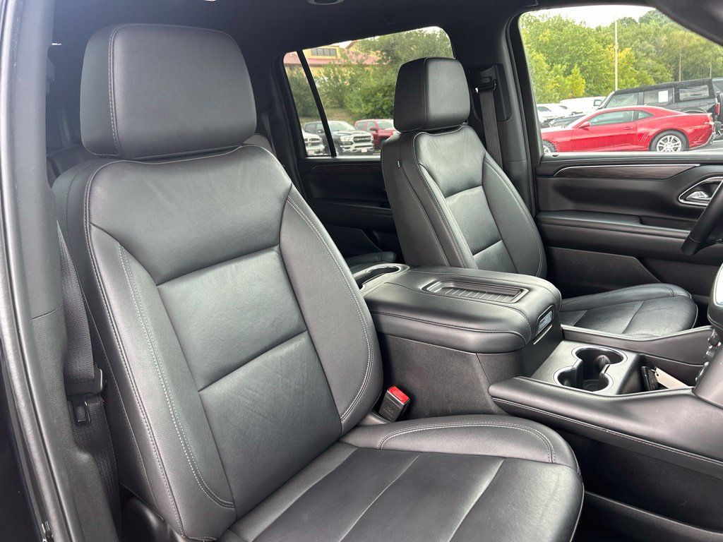 Used 2024 Chevrolet Suburban LT AWD/4WD image 37