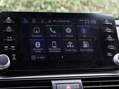 Used 2022 Honda Accord Touring image 30