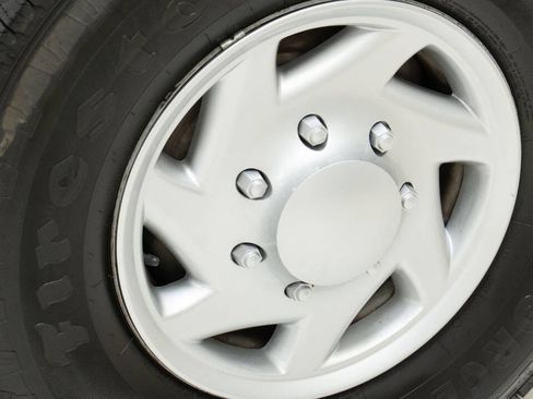 Used 2001 Ford E-350 and Econoline 350 XLT image 66