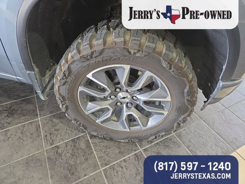 Used 2020 Chevrolet Silverado 1500 RST w/ Texas Edition image 4