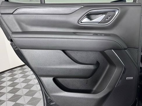 Used 2022 GMC Yukon SLT w/ SLT Luxury Package image 22