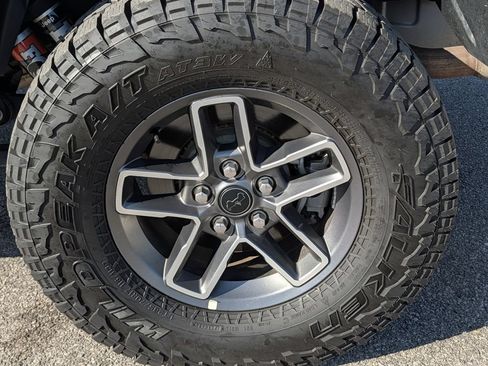 Used 2026 Jeep Gladiator Mojave AWD/4WD image 11