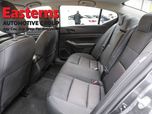 Used 2025 Nissan Altima 2.5 SV image 21