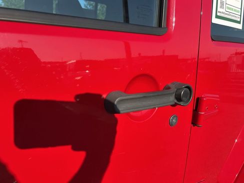 Used 2014 Jeep Wrangler Unlimited Sport w/ Connectivity Group image 19