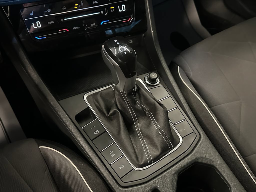 Used 2025 Volkswagen Jetta Sport FWD image 16