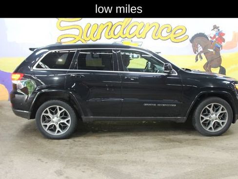 Used 2018 Jeep Grand Cherokee Limited AWD/4WD image 1