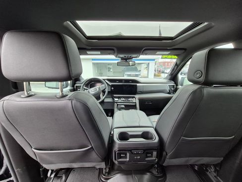 Used 2024 GMC Sierra 1500 AT4 w/ AT4 Premium Package image 25