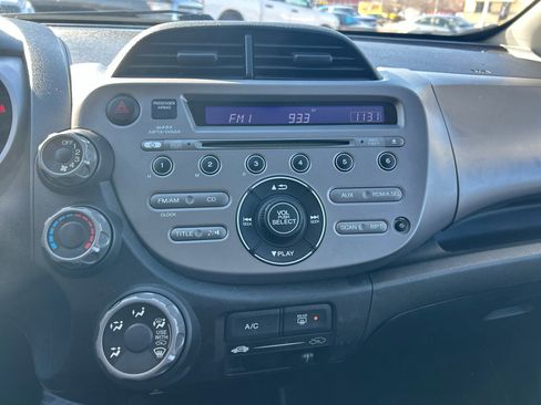 Used 2011 Honda Fit Sport image 19